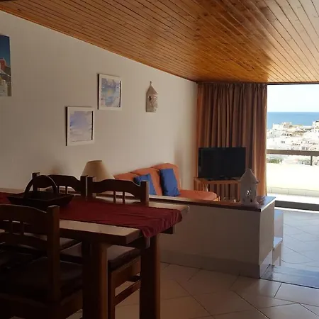Ocean Terrace Апартаменти Албуфейра
